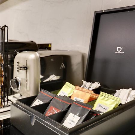 Pick A Flat - Champs Elysées Serviced Apartments Parigi Esterno foto