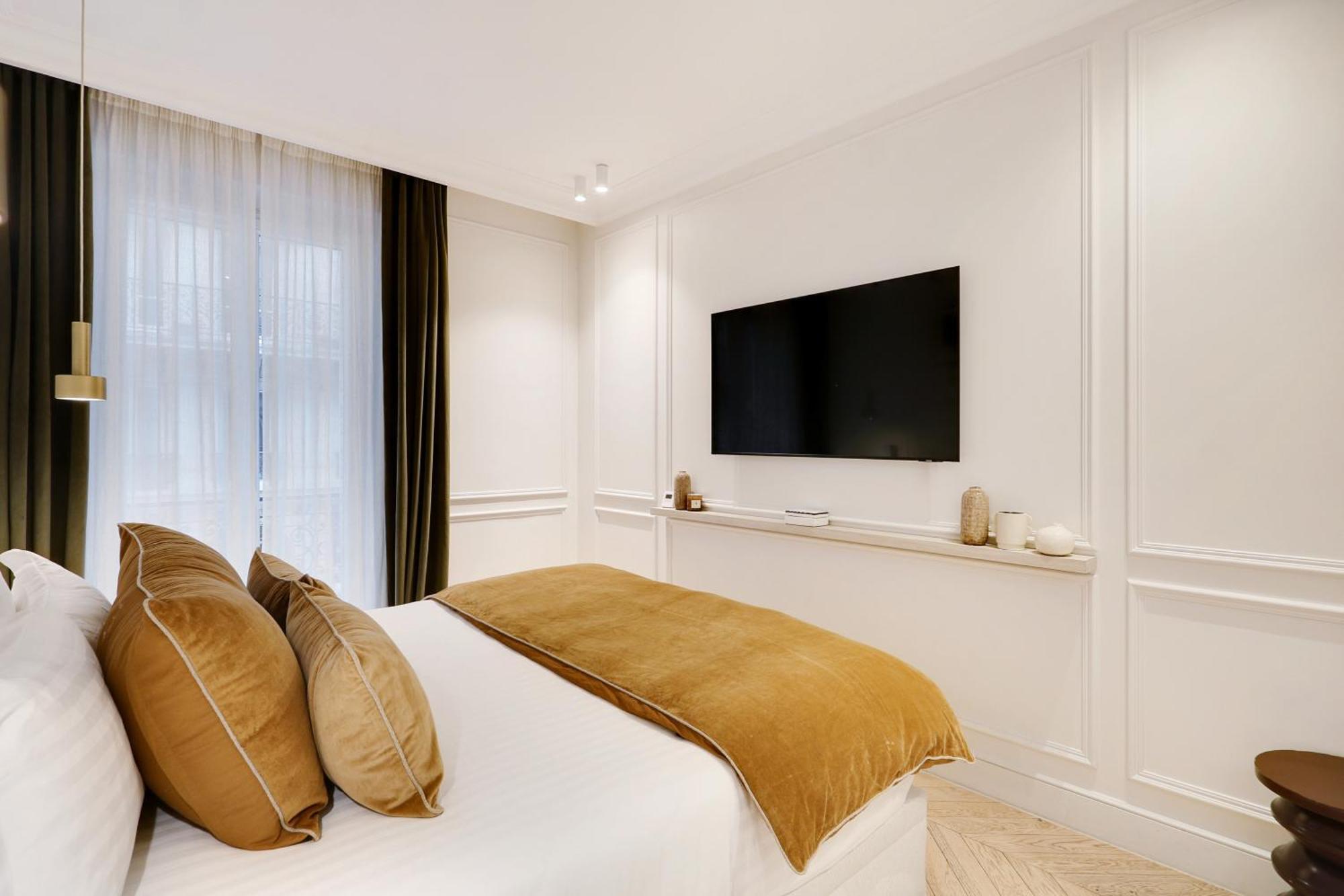 Pick A Flat - Champs Elysées Serviced Apartments Parigi Esterno foto