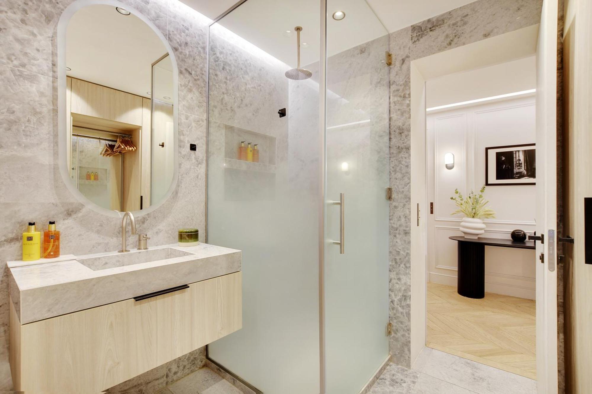 Pick A Flat - Champs Elysées Serviced Apartments Parigi Esterno foto